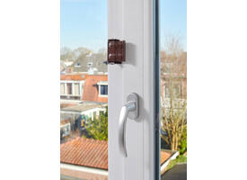 SecuMax Draaikiep raam grendel bruin