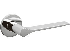 Olivari deurkruk Lama L + ronde geveerde rozet 51x5mm met nokken en doorgaande bevestiging Chroom