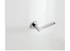 Olivari deurkruk Lama L + ronde geveerde rozet 51x5mm met nokken en doorgaande bevestiging Chroom