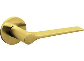 Olivari deurkruk Lama L + ronde geveerde rozet 51x5mm met nokken en doorgaande bevestiging Messing mat titaan PVD