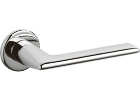 Olivari deurkruk Tecno + ronde geveerde rozet 51x5mm met nokken en doorgaande bevestiging Chroom