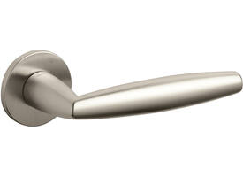 Olivari deurkruk Aurelia + ronde geveerde rozet 51x5mm met nokken en doorgaande bevestiging Nikkel mat titaan PVD