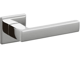 Olivari deurkruk Planet Q + vierkant geveerde rozet 51x5mm met nokken en doorgaande bevestiging Chroom