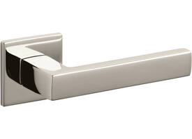 Olivari deurkruk Planet Q + vierkant geveerde rozet 51x5mm met nokken en doorgaande bevestiging Nikkel titaan PVD