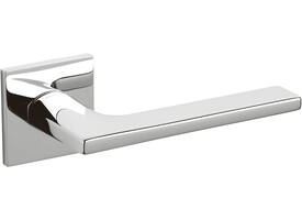 Olivari deurkruk Lotus Q + vierkant geveerde rozet 51x5mm met nokken en doorgaande bevestiging Chroom