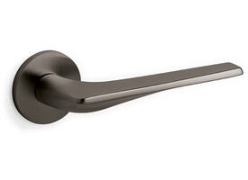 Olivari deurkruk Twist + ronde geveerde rozet 51x5mm opschroevende bevestiging Antraciet mat titaan PVD