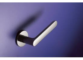 Olivari deurkruk Icona + ronde geveerde rozet 51x5mm met nokken en doorgaande bevestiging Chroom