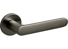 Olivari deurkruk Icona + ronde geveerde rozet 51x5mm met nokken en doorgaande bevestiging Antraciet mat titaan PVD