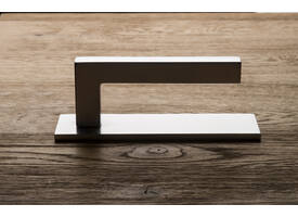 Olivari Deurkruk ABC + rechthoekig geveerd schild 162x51mm met doorgaande bevestiging RVS mat titaan PVD