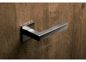 Olivari deurkruk ABC + vierkant geveerde rozet 51x5mm met nokken en doorgaande bevestiging RVS mat titaan PVD