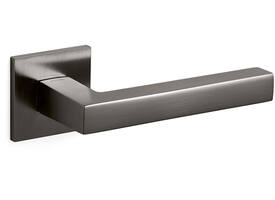Olivari deurkruk ABC + vierkant geveerde rozet 51x5mm met nokken en doorgaande bevestiging Antraciet mat titaan PVD